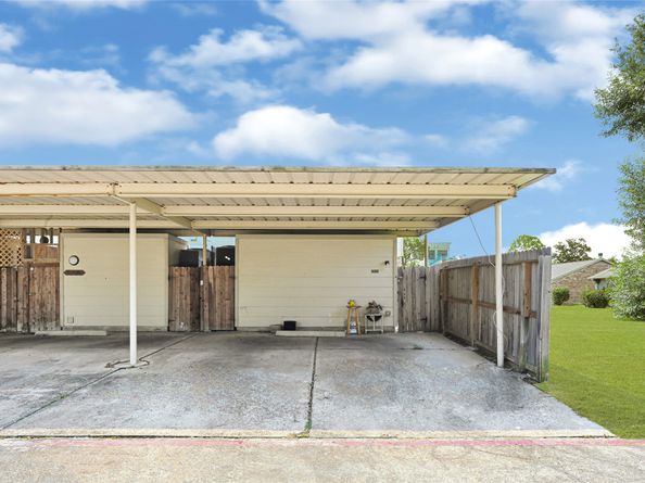 13043 Clarewood Drive, Houston TX 77072