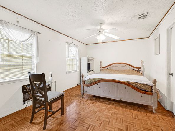 13043 Clarewood Drive, Houston TX 77072