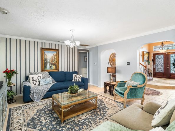 15110 Farndale Drive, Houston TX 77062