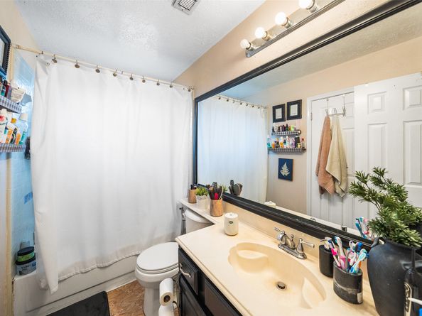 15110 Farndale Drive, Houston TX 77062