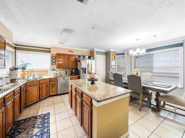 15110 Farndale Drive, Houston TX 77062