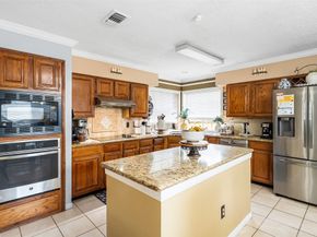 15110 Farndale Drive, Houston TX 77062