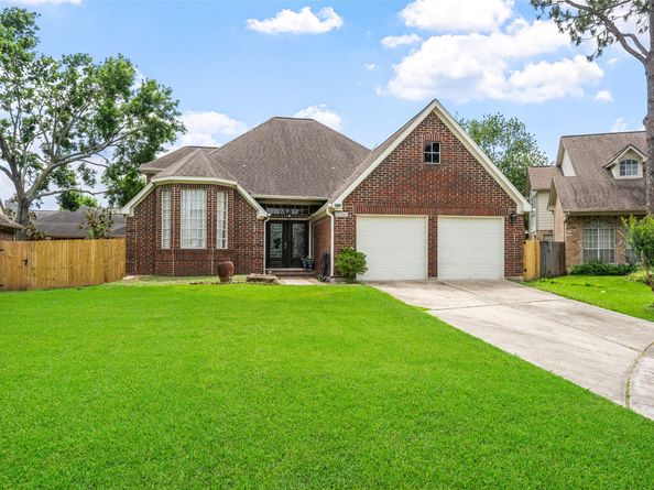 15110 Farndale Drive, Houston TX 77062