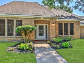 7618 Mauna Kai Drive, Houston TX 77095