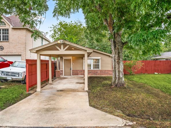 8201 Tareyton Lane, Houston TX 77075