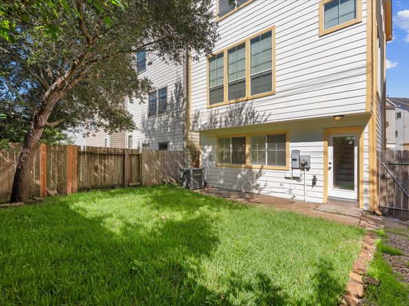3318 Clearview Villa Way, Houston TX 77025