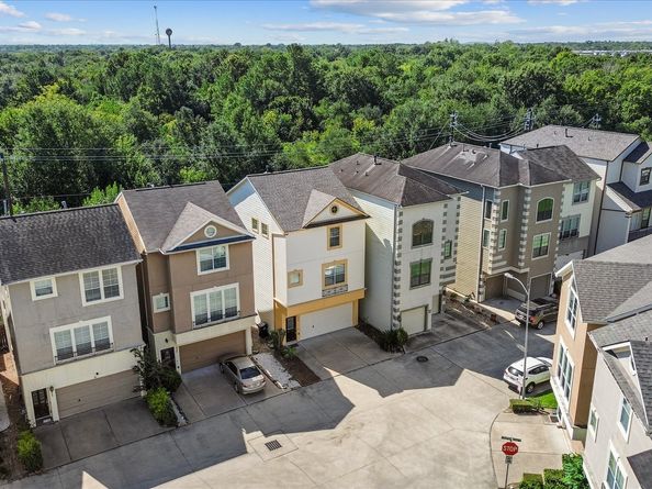 3318 Clearview Villa Way, Houston TX 77025