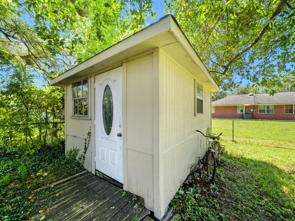 8923 Theysen Drive, Houston TX 77080