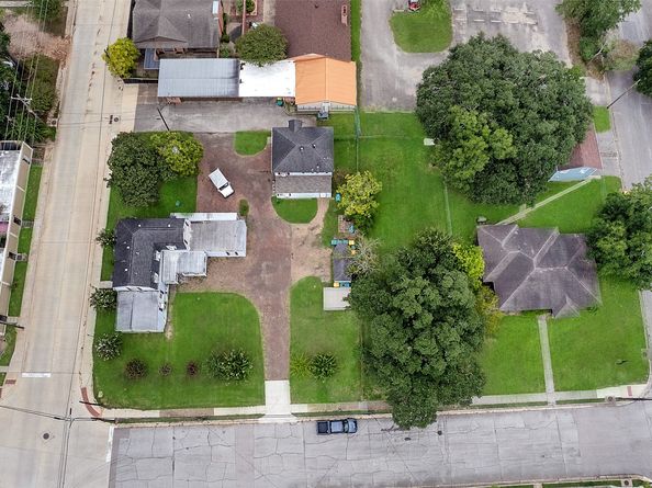 317 W Lewis Street, Conroe TX 77301