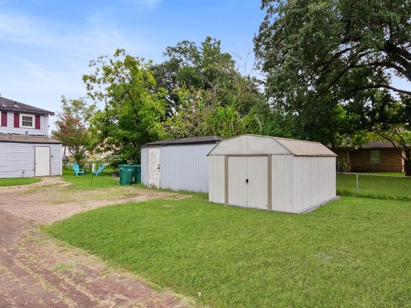 317 W Lewis Street, Conroe TX 77301