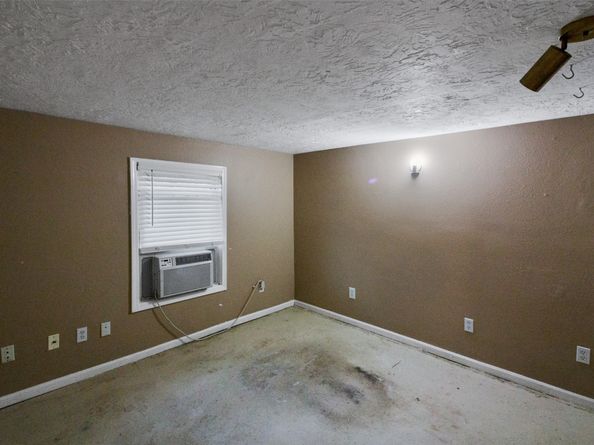 317 W Lewis Street, Conroe TX 77301