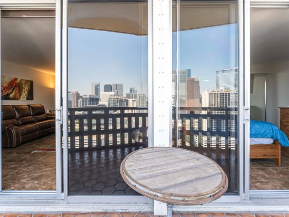2016 Main Street 2305, Houston TX 77002