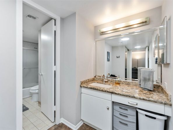 2016 Main Street 2305, Houston TX 77002