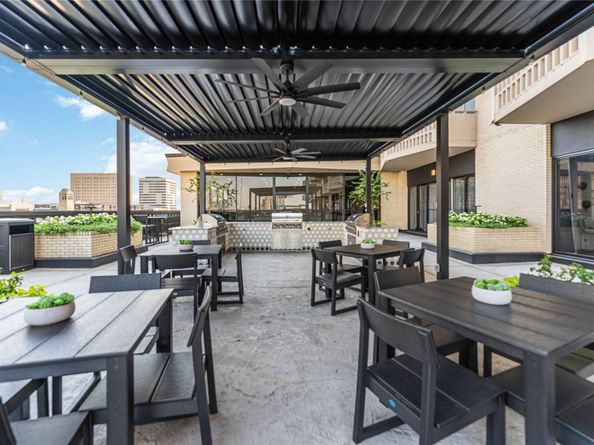 2016 Main Street 2305, Houston TX 77002