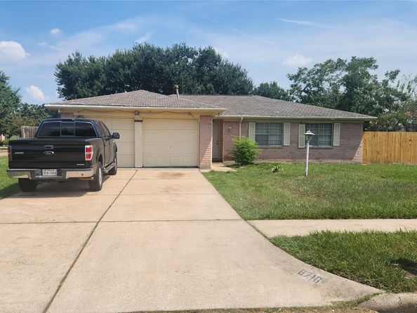 8718 Glen Shadow Drive, Houston TX 77088