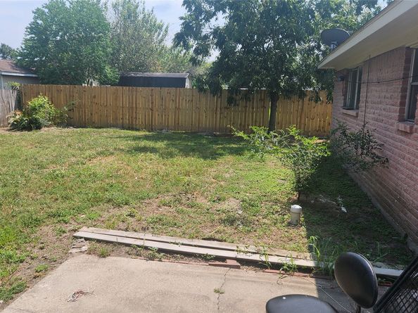 8718 Glen Shadow Drive, Houston TX 77088