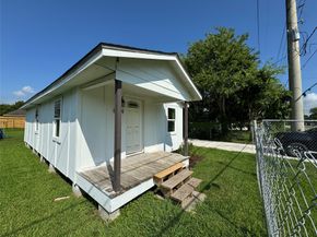 8214 Livingston Street, Houston TX 77051