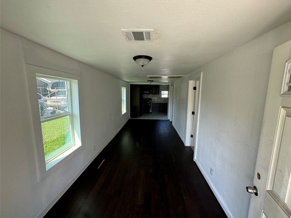8214 Livingston Street, Houston TX 77051
