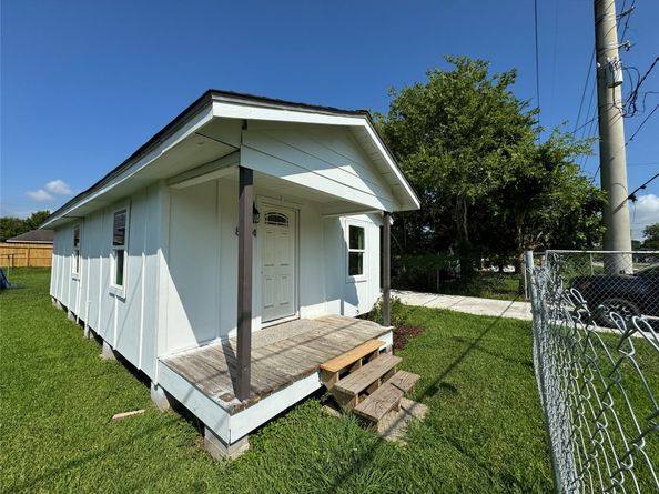 8214 Livingston Street, Houston TX 77051