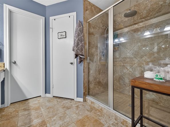 4907 Sabrina Drive, Houston TX 77066