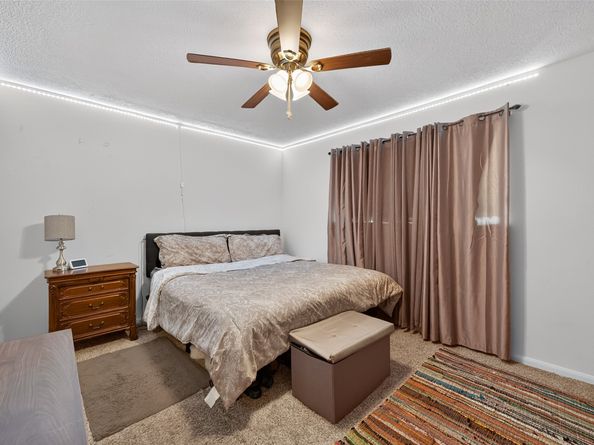 4907 Sabrina Drive, Houston TX 77066