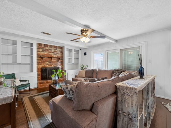 4907 Sabrina Drive, Houston TX 77066