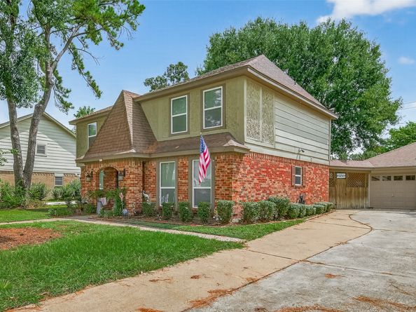 4907 Sabrina Drive, Houston TX 77066