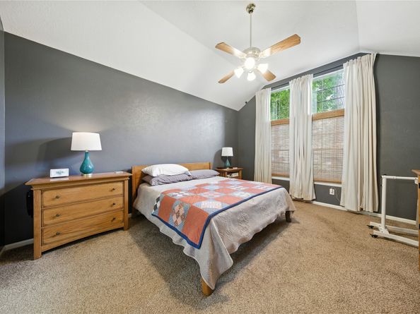115 Regency Way, Conroe TX 77304