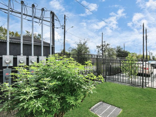 829 N Emile Street, Houston TX 77020