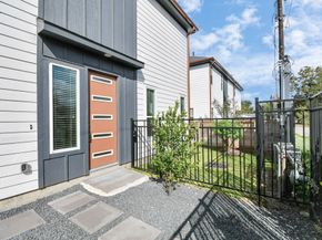 829 N Emile Street, Houston TX 77020