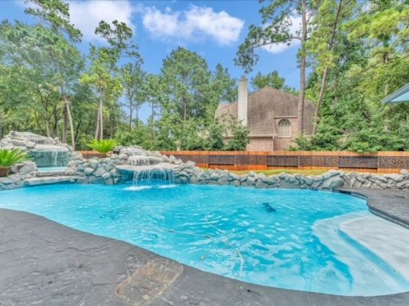 35 Summerwalk Place, The Woodlands TX 77381