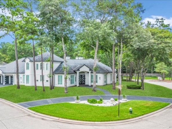 35 Summerwalk Place, The Woodlands TX 77381