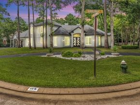 35 Summerwalk Place, The Woodlands TX 77381
