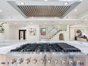 2135 Quenby Street, Houston TX 77005