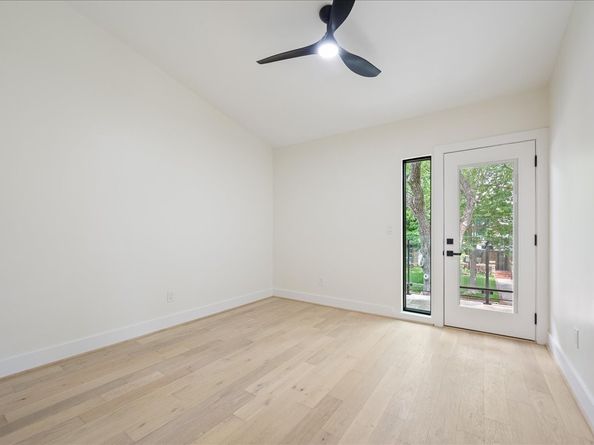 2135 Quenby Street, Houston TX 77005