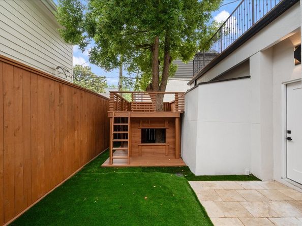 2135 Quenby Street, Houston TX 77005