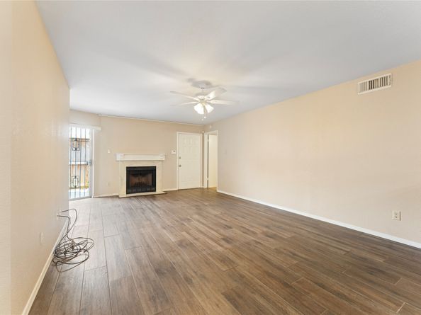 10871 Braes Bend Drive, Houston TX 77071
