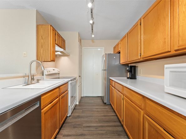 10871 Braes Bend Drive, Houston TX 77071