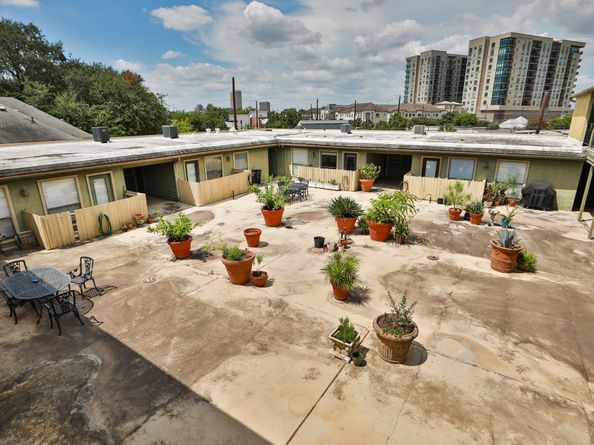 101 Stratford Street 201, Houston TX 77006