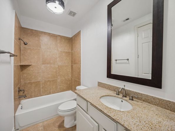 5719 Kansas Street, Houston TX 77007