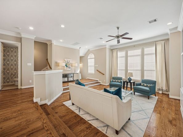 5719 Kansas Street, Houston TX 77007