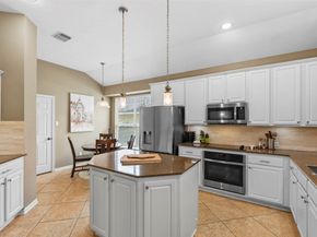 2513 Kimberly Dawn Drive, Conroe TX 77304