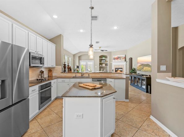 2513 Kimberly Dawn Drive, Conroe TX 77304