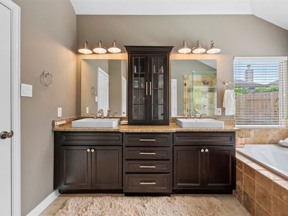 2513 Kimberly Dawn Drive, Conroe TX 77304