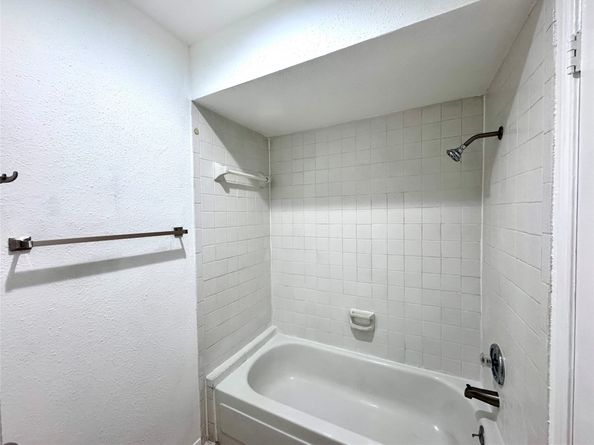 9901 Sharpcrest Street M6, Houston TX 77036