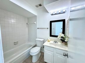 9901 Sharpcrest Street M6, Houston TX 77036