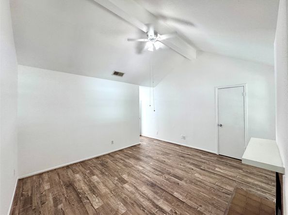 9901 Sharpcrest Street M6, Houston TX 77036