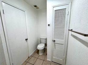 9901 Sharpcrest Street M6, Houston TX 77036