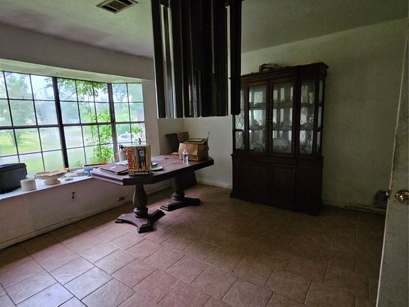 5022 Bretshire Drive, Houston TX 77016