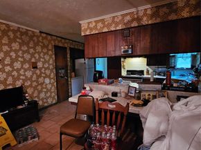 5022 Bretshire Drive, Houston TX 77016